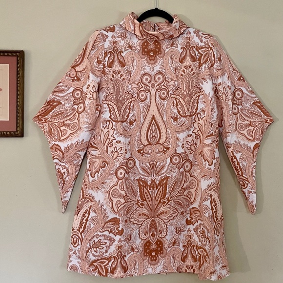 Novella Royale Dresses & Skirts - Novella Royale | Hermosa Mini Dress in Peach Paisley, Sz M ♥ Like new!